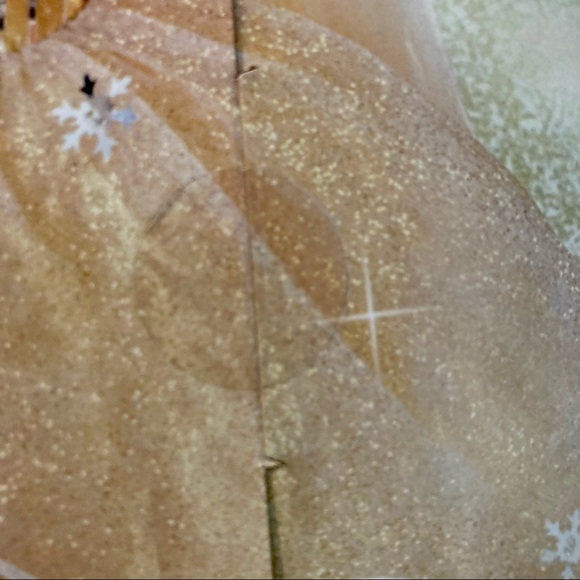 Celebration 2000 Barbie | In Box - Picture 4 of 5